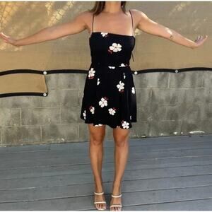 REFORMATION NWT Sarah Black Floral Mini Dress in Chica Size 2